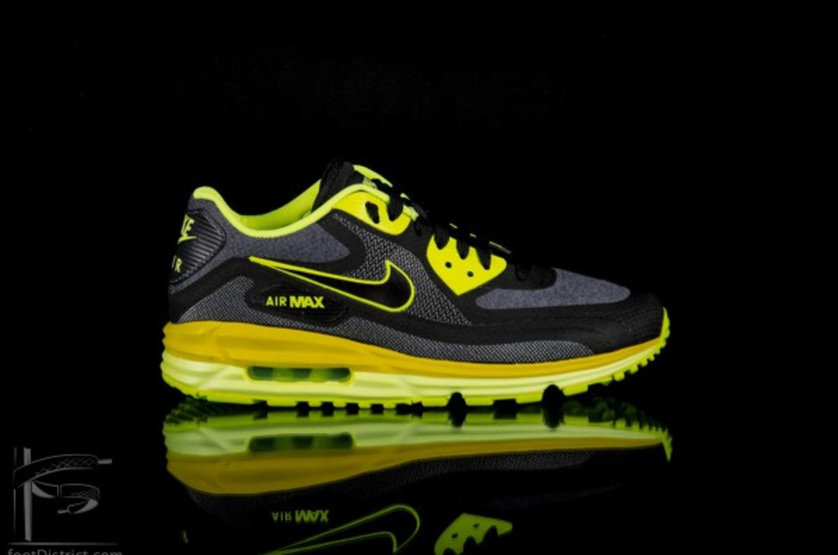 wmns-nike-air-max-lunar90-c3.0-631762-700_1